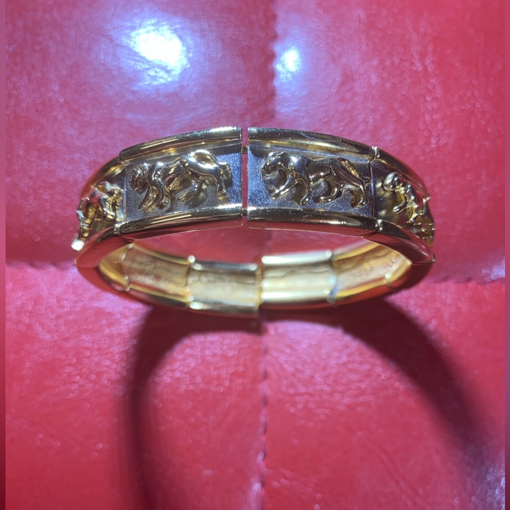Animal bracelet